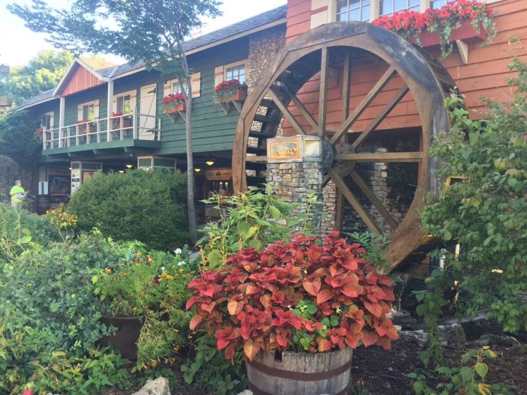 Beautiful scenery near the ticket booth at Silver Dollar City